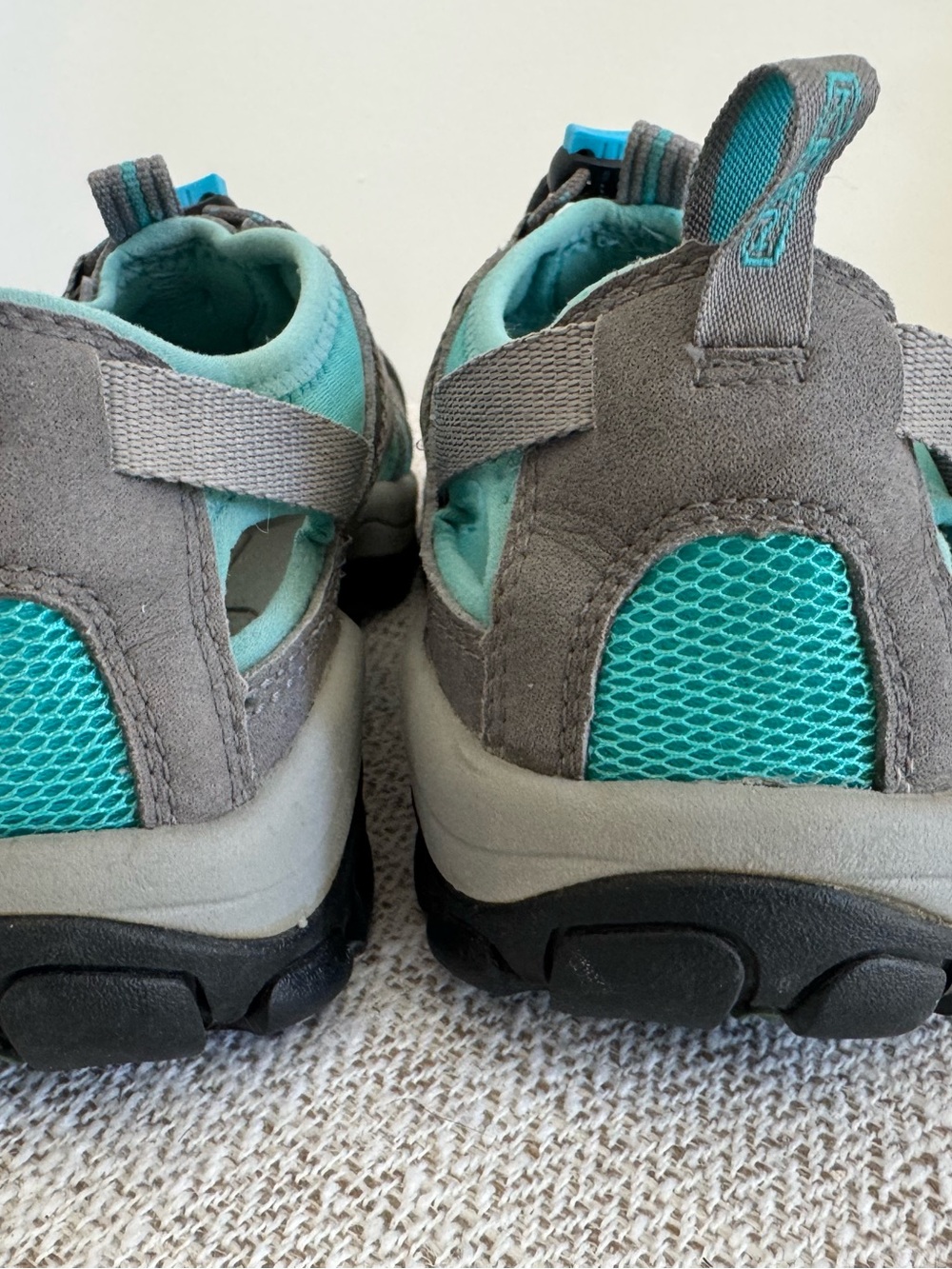 KEEN Whisper Waterproof Hiking Sandals Gray Teal Blue Size 9 - Picture 4 of 11